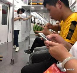 吐痰吃瓜,口边话人生