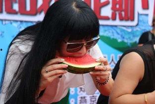 吃瓜狂蹬,揭秘娱乐圈的疯狂瞬间